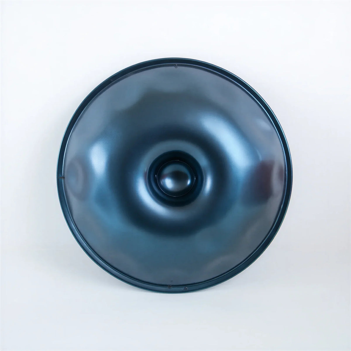 Handpan Equinox bleu – face inférieure ouverture (Gu) vue du dessous – Kovapan