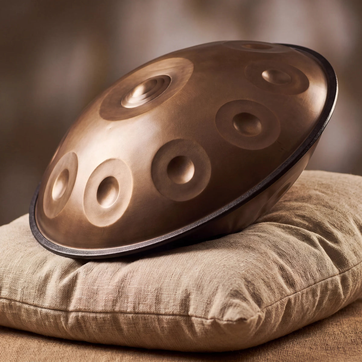 Handpan E Amara INFINI 20 notes avec ses accessoires : housse, trépied, mailloches - KOVAPAN