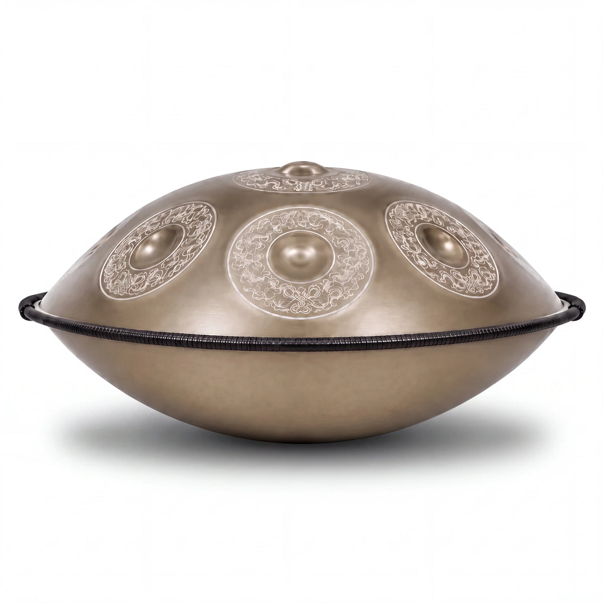 Handpan professionnel VERMEIL doré gravé, vue de profil – Kovapan