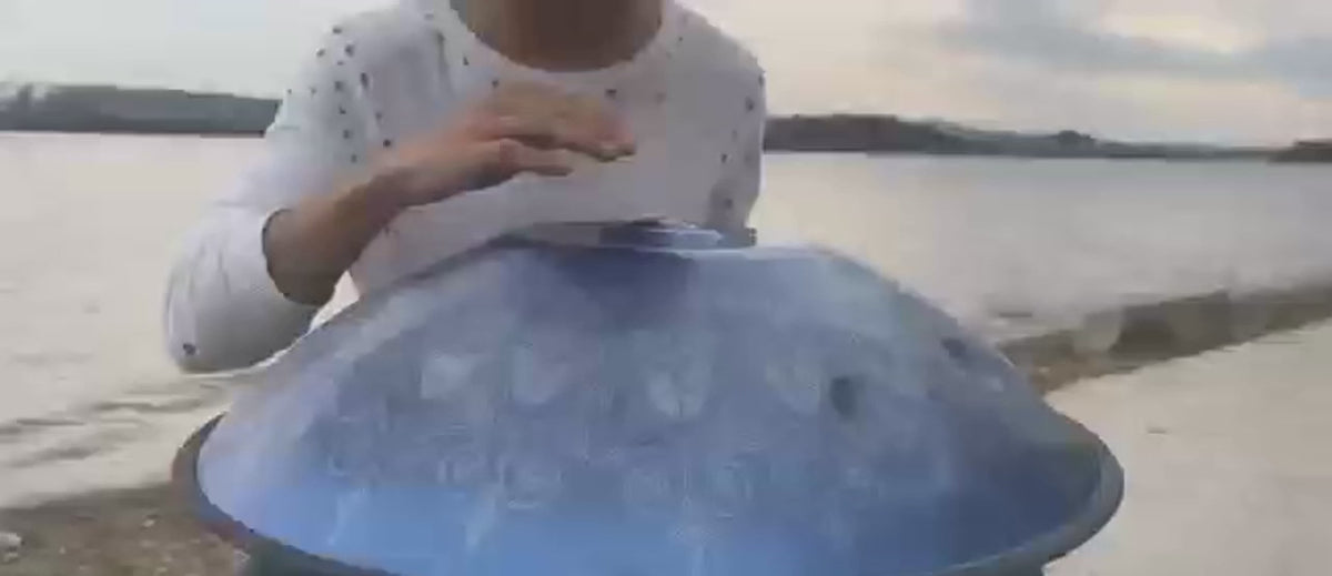 Vidéo du handpan bleu ABYSS en Ré mineur Kurd – Kovapan